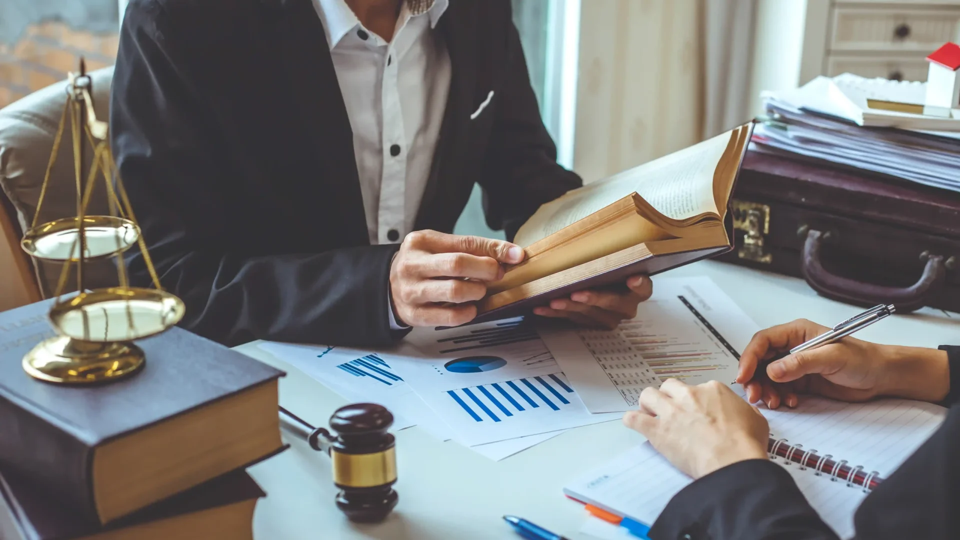 business-lawyer-working-about-legal-legislation-courtroom-help-their-customer-copy